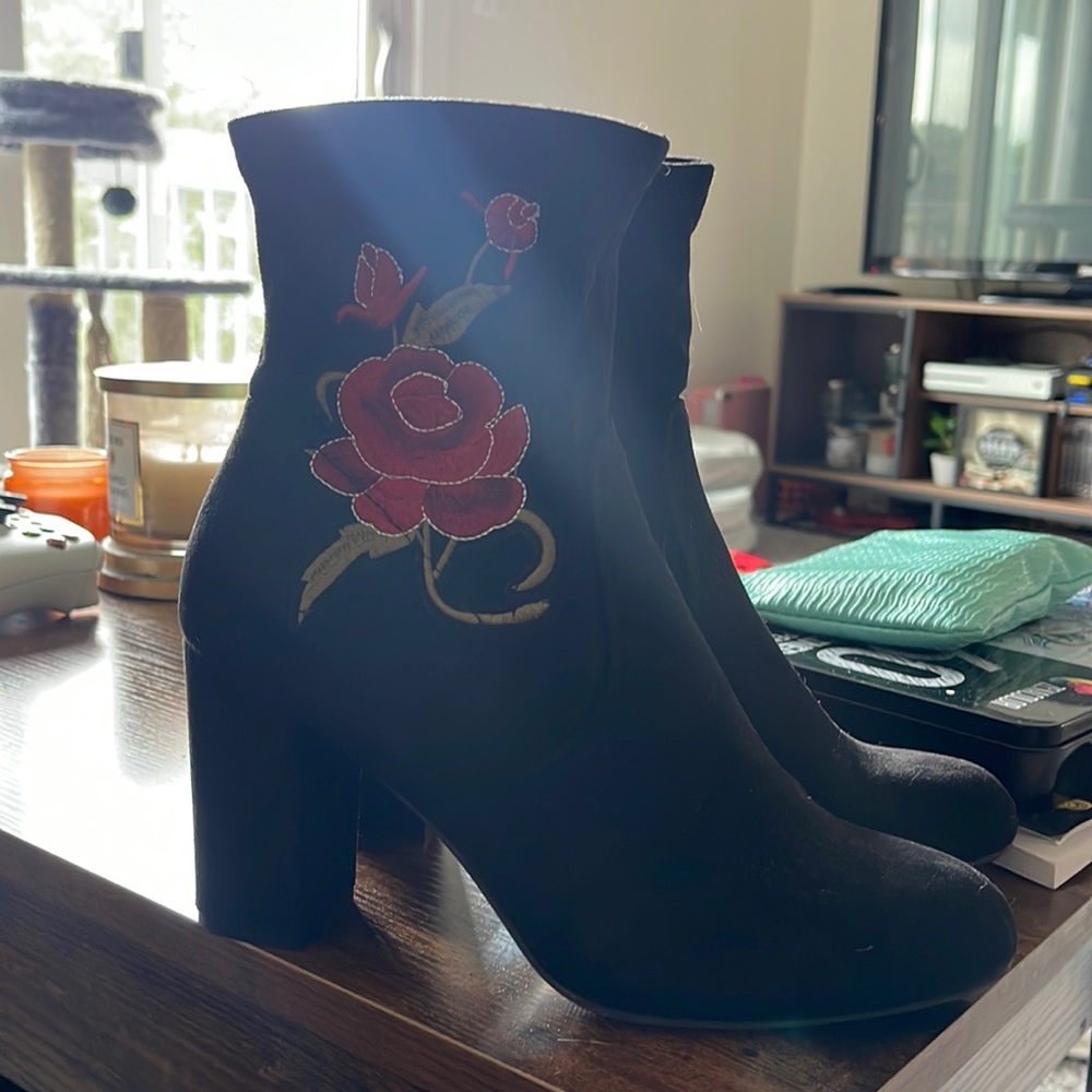 Candies Rose Booties